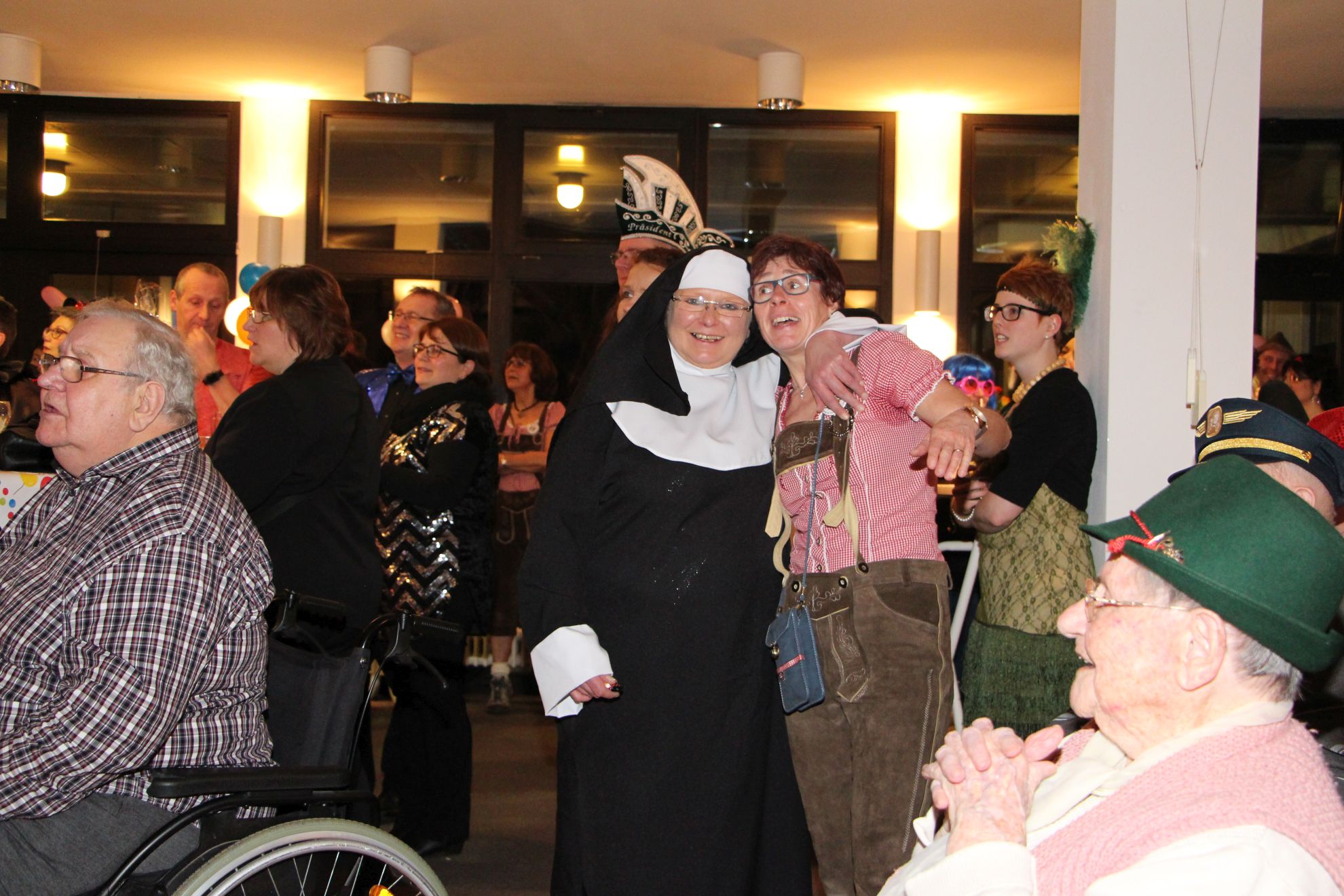 Uschi Etteldorf und Ingrid Schend